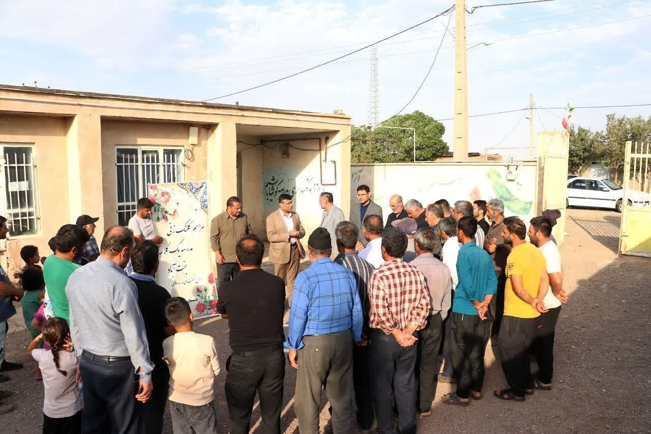 آیین کلنگ زنی احداث دبستان یککلاسه در روستای جنتآباد بویین زهرا آیین کلنگ زنی احداث دبستان یککلاسه در روستای جنتآباد بویین زهرا