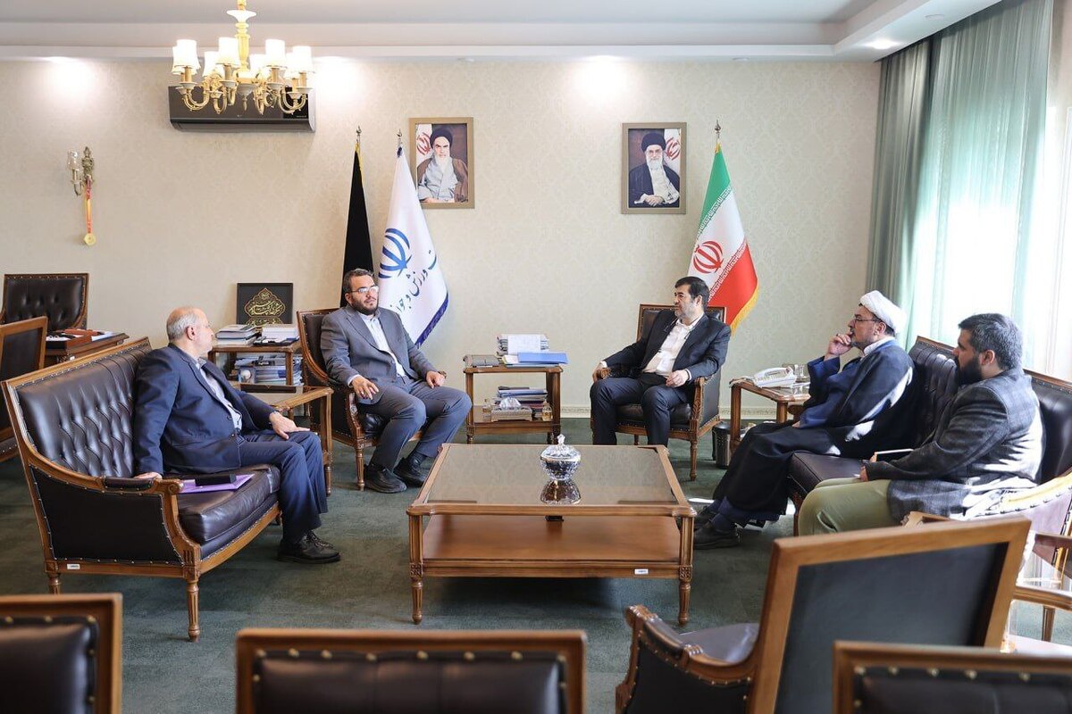 دیدار رئیس حوزه هنری با وزیر ورزش و جوانان 