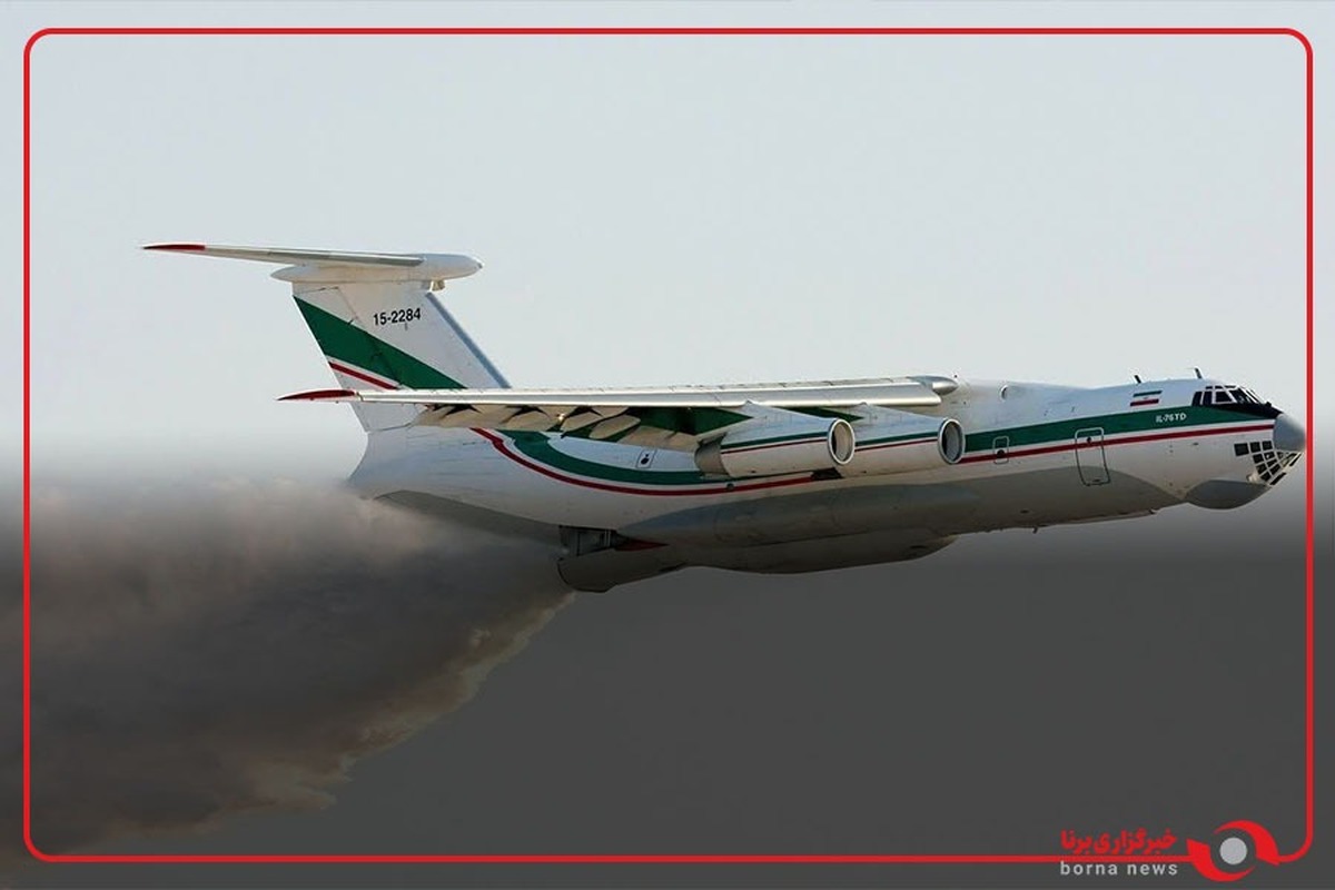 پرواز هواپیمای آب پاش برای مهار آتش هورالعظیم