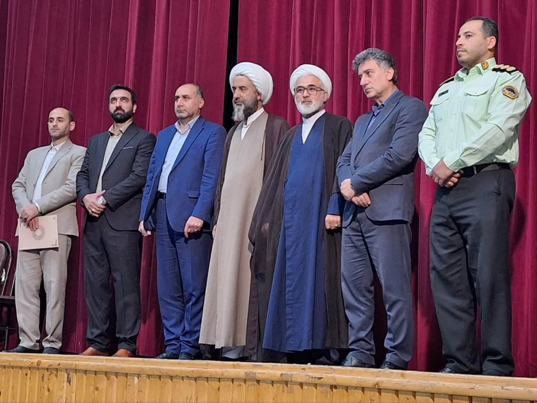 برگزاری آیین تکریم و معارفه دادستان شهرستان رودسر برگزاری آیین تکریم و معارفه دادستان شهرستان رودسر