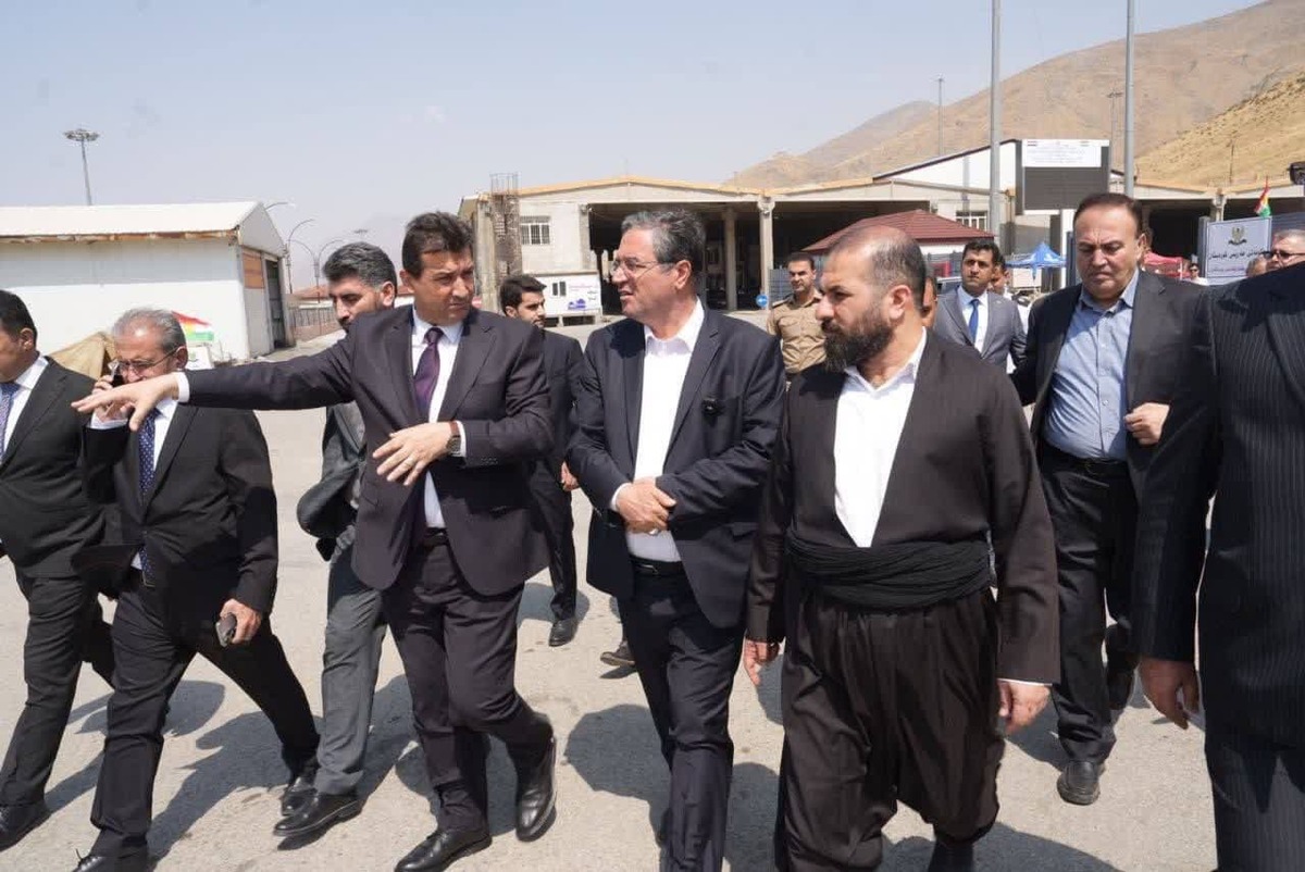 سفر استاندار آذربایجان غربی به عراق جهت رایزنی تسهیل ترددزائران اربعین