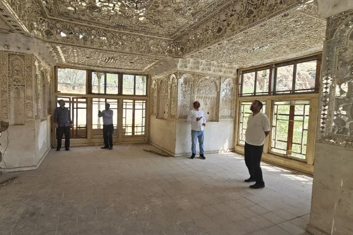 واگذاری عمارت کلاه‌فرنگی و ساختمان هلال احمر ماکو به سرمایه‌گذار