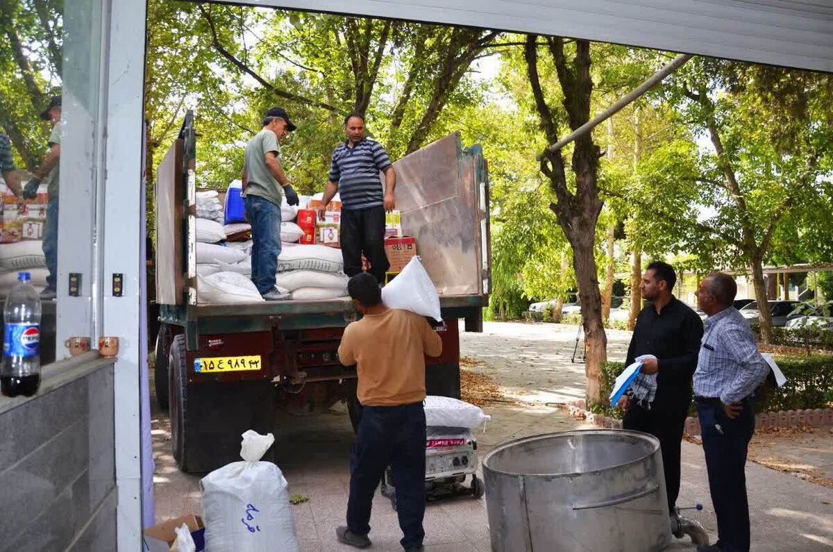 اعزام کاروان تدارکاتی موکب امام رضا اداره کل اوقاف خراسان رضوی به کربلای معلی