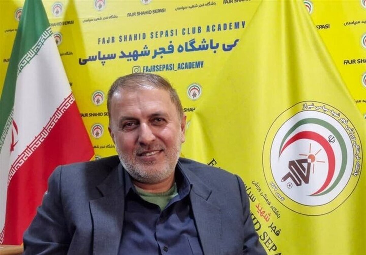 کریمی: هدف اصلی فجرسپاسی بقا در لیگ برتر است/ سبک پیروز قربانی تیم ما را متحول می‌کند