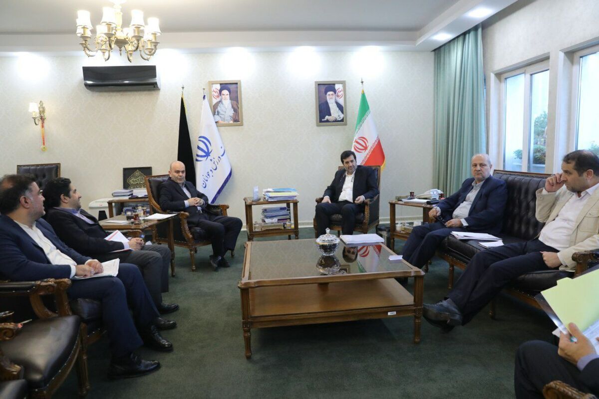 در نشست صمیمانه وزیر ورزش و جوانان با نمایندگان ۹ استان ایران چه گذشت؟/ بررسی زیر ساخت‌ها و پروژه‌های عمرانی در دستور کار