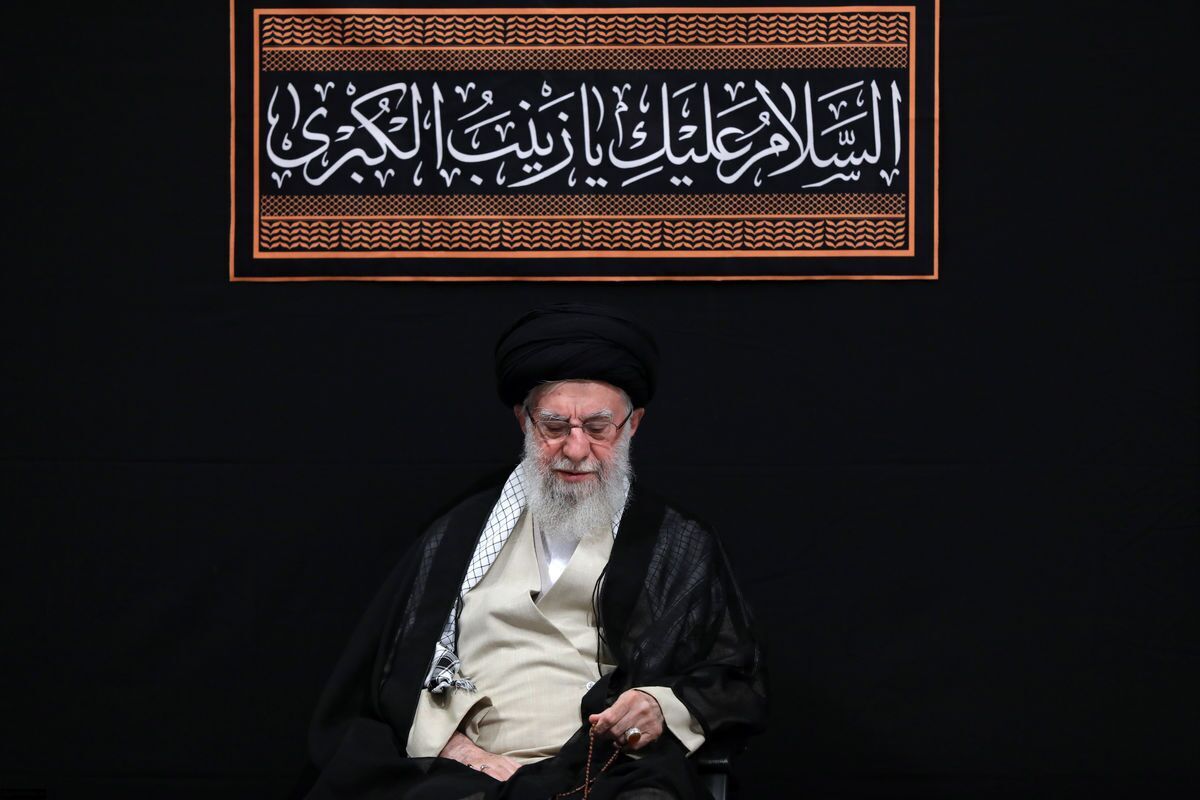 برگزاری مراسم بزرگداشت شهدای جنگ تحمیلی اخیر با حضور و سخنرانی رهبر معظم انقلاب