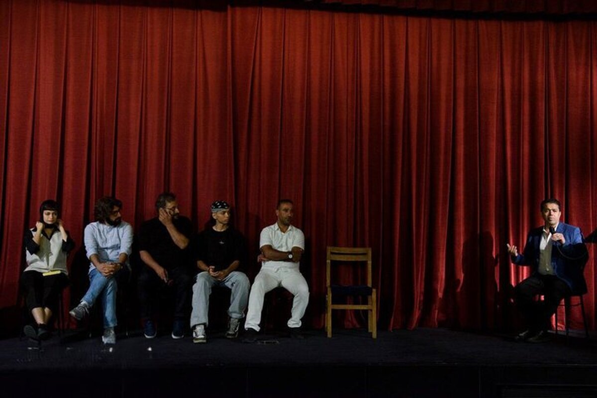 روایتی از مسخ و بیگانگی اجتماعی در «چشم بادومی»