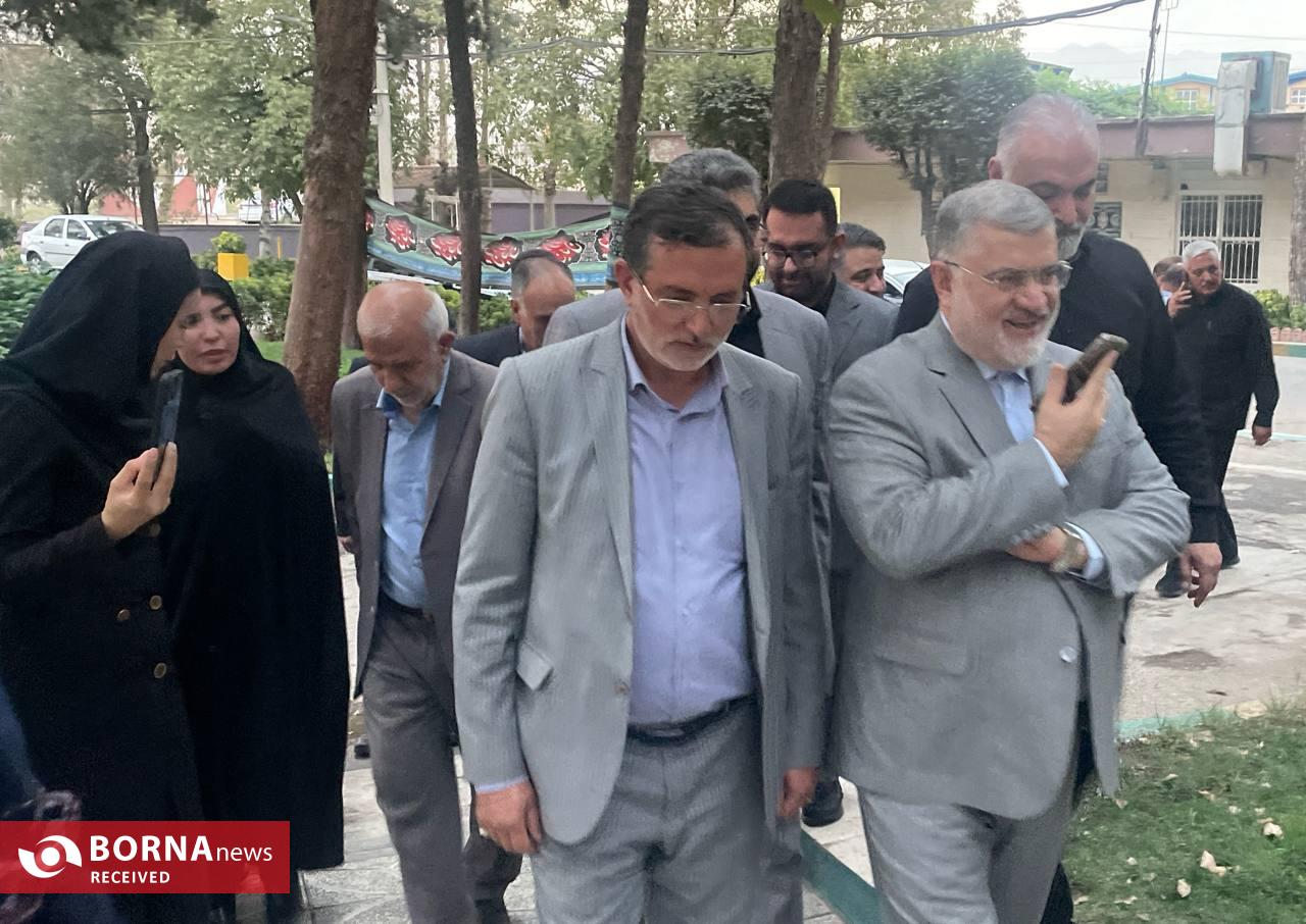 استاندار تهران وارد شهرستان قدس شد/تقدیر از مادر شهید استاندار تهران وارد شهرستان قدس شد/تقدیر از مادر شهید