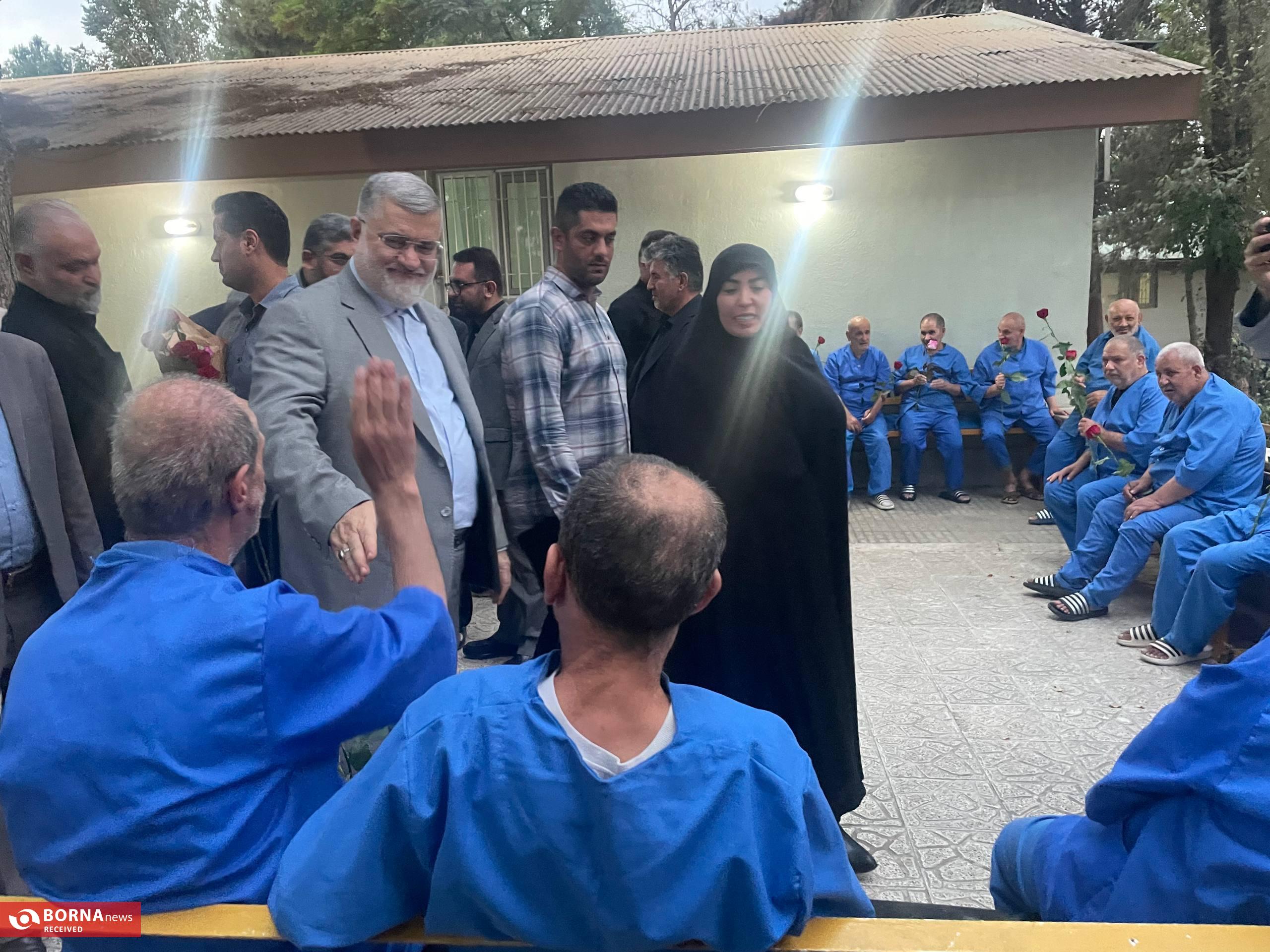 استاندار تهران وارد شهرستان قدس شد/تقدیر از مادر شهید استاندار تهران وارد شهرستان قدس شد/تقدیر از مادر شهید