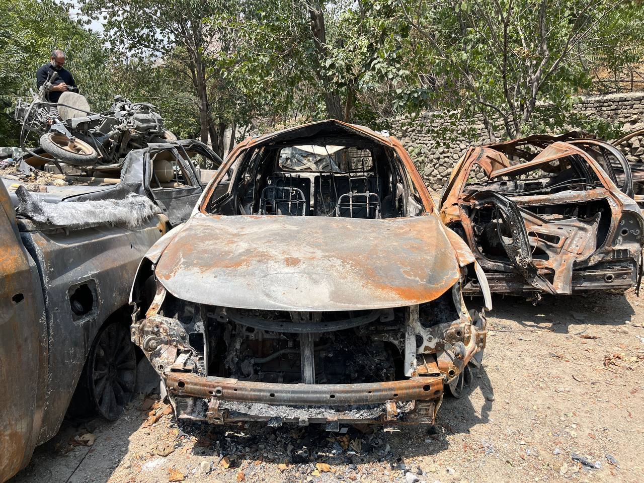 رد خون بر دیوارهای ملاقات/ آن‌چه در اوین گذشت