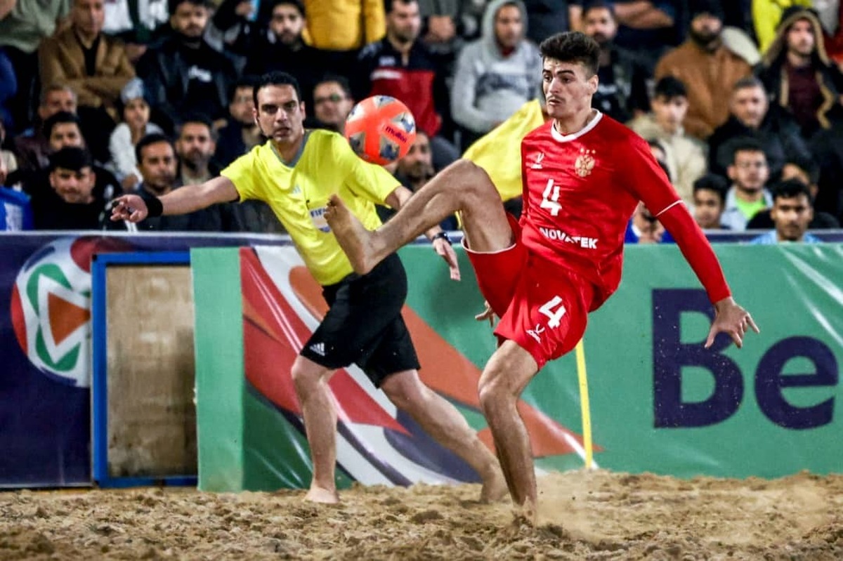 داور ایرانی در باشگاه‌های فوتبال ساحلی جهان سوت می‌زند