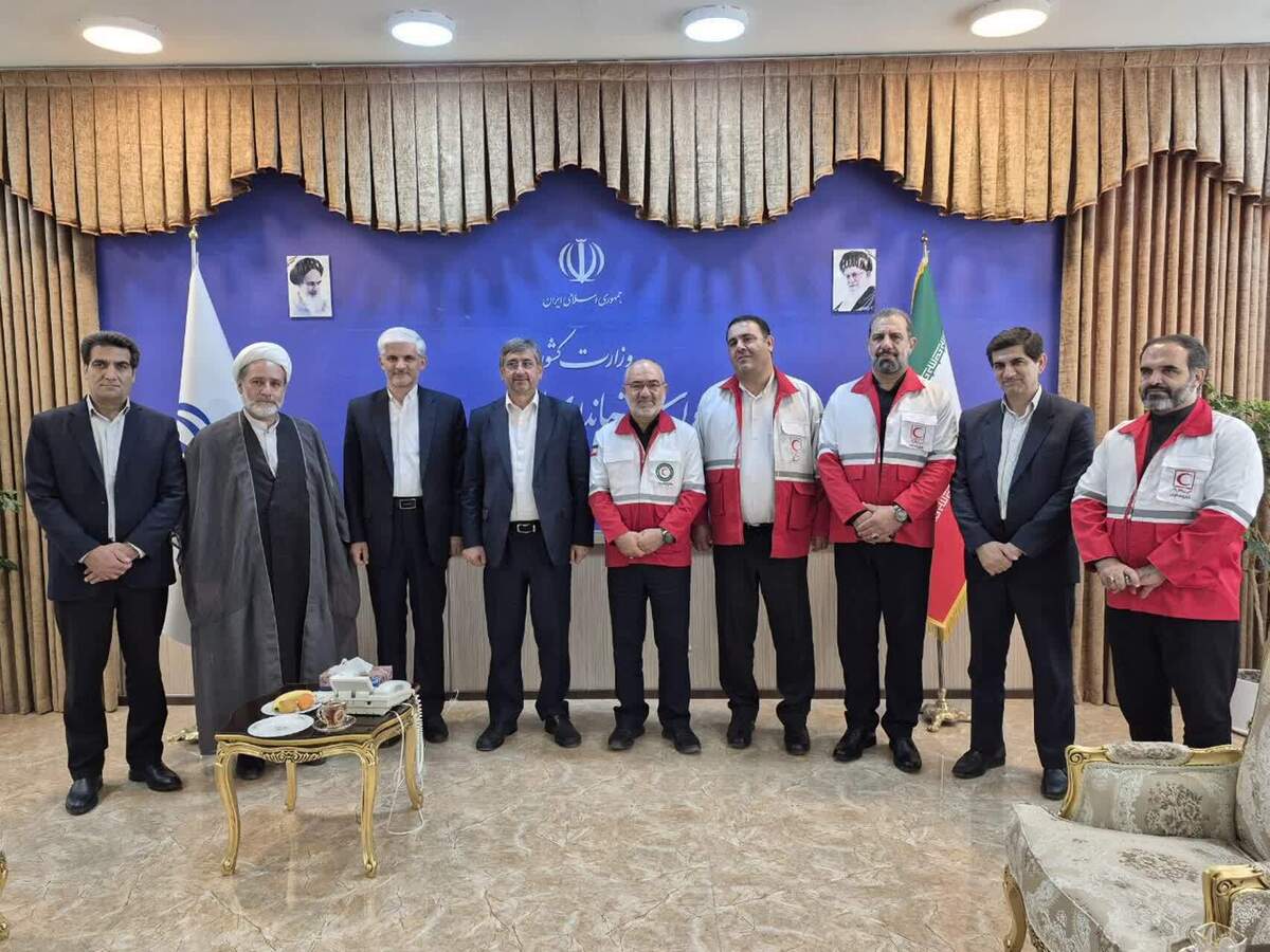 استاندار لرستان: در زمینه دارو و درمان نیازمند حمایت ویژه هلال احمر هستیم 