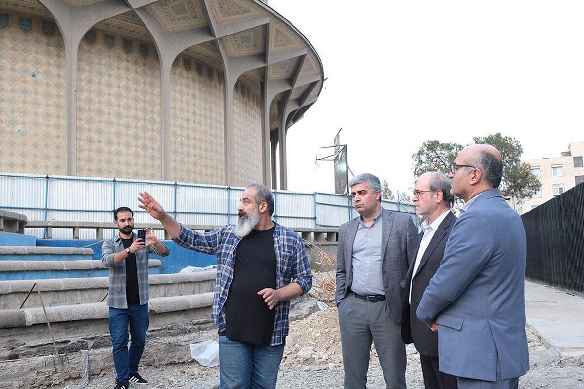 مشاور عالی وزیر ارشاد از وضعیت پروژه حریم تئاتر شهر بازدید کرد