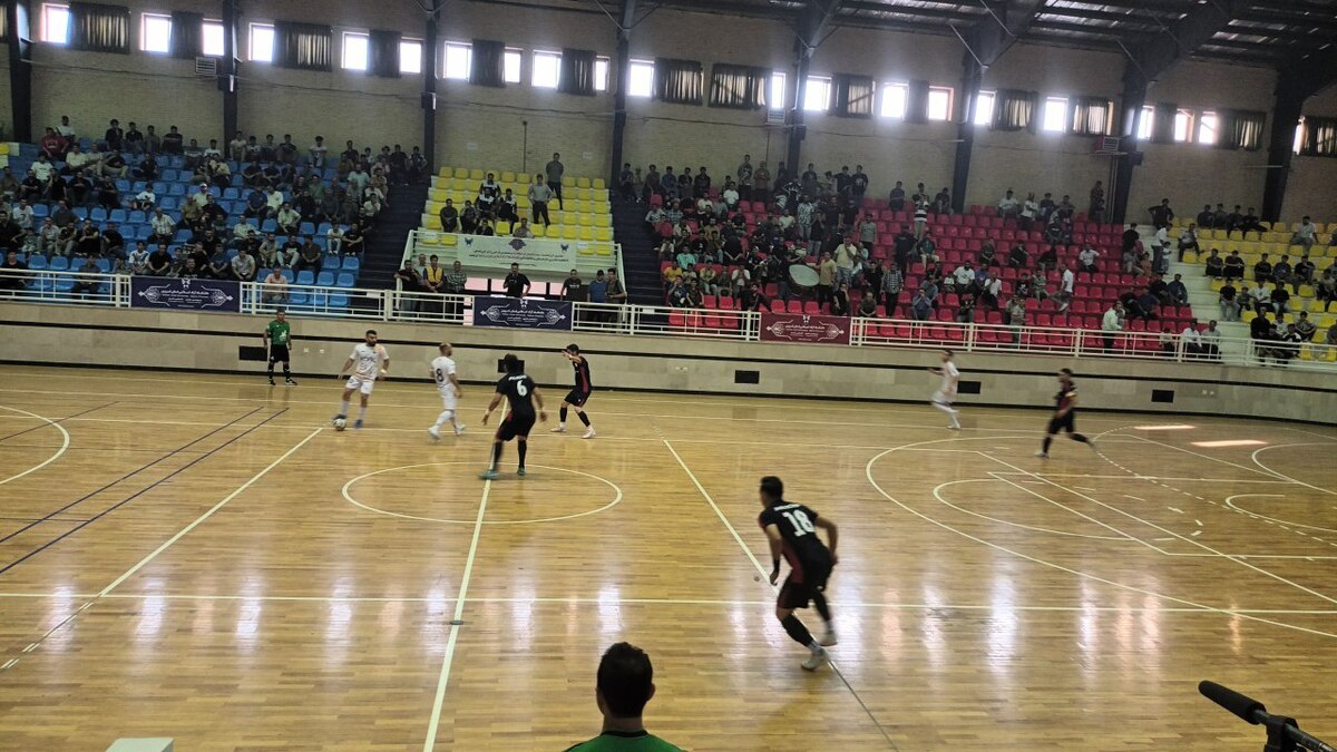 تساوی فوتسالیست‌های پردیس مقابل نماینده مرکزی