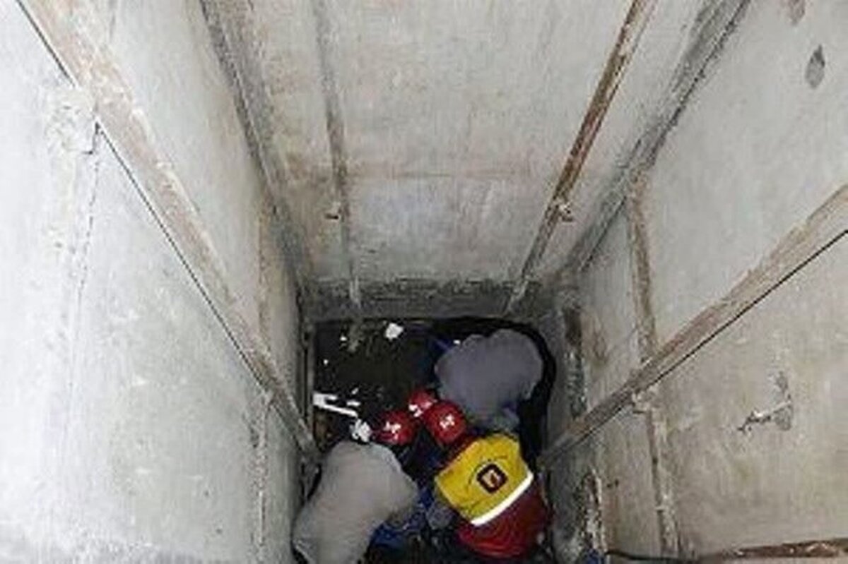 سقوط مرد ۵۰ ساله در چاله آسانسور در تبریز