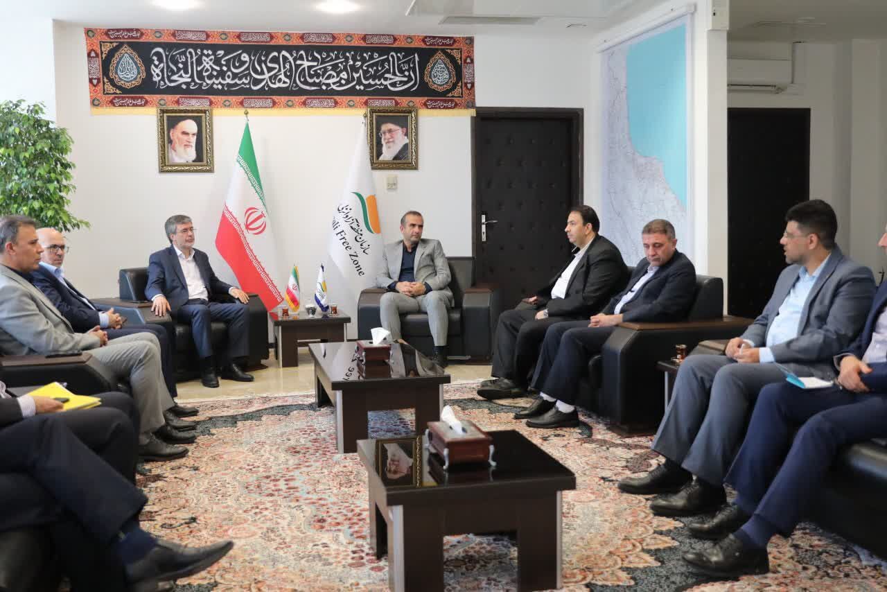 بازدید مدیرعامل بیمه ایران از مجتمع ونوس و دستور تسریع در رسیدگی به پرونده بیمه‌ای