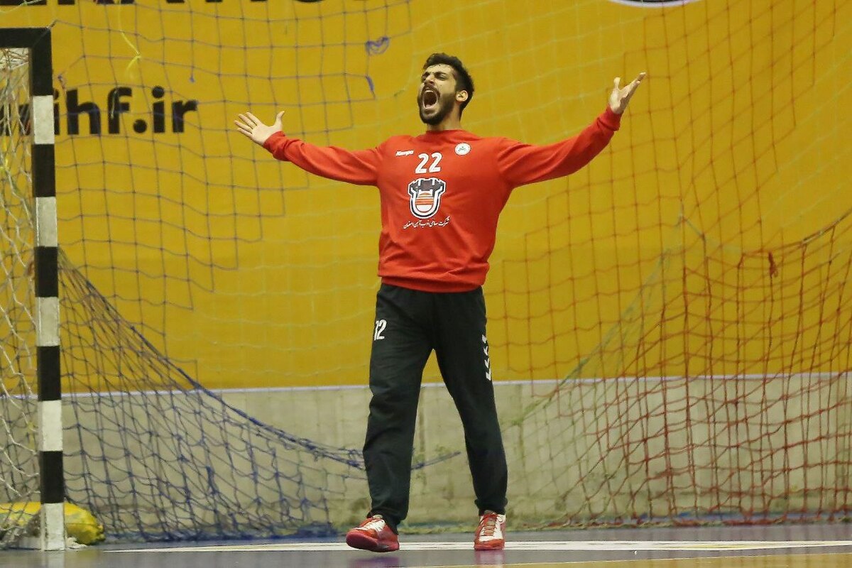 فرهادی: بازگشت به سپاهان افتخار بزرگی است / برای تکرار قهرمانی یکدل هستیم