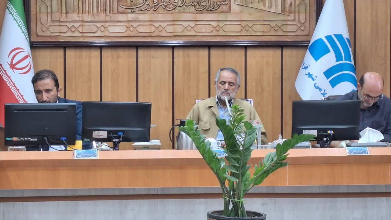 مهدی خانی: لزوم خلع ید پیمانکار رفع سد معبر شهرداری/ با خاطیان برخورد حقوقی شود 