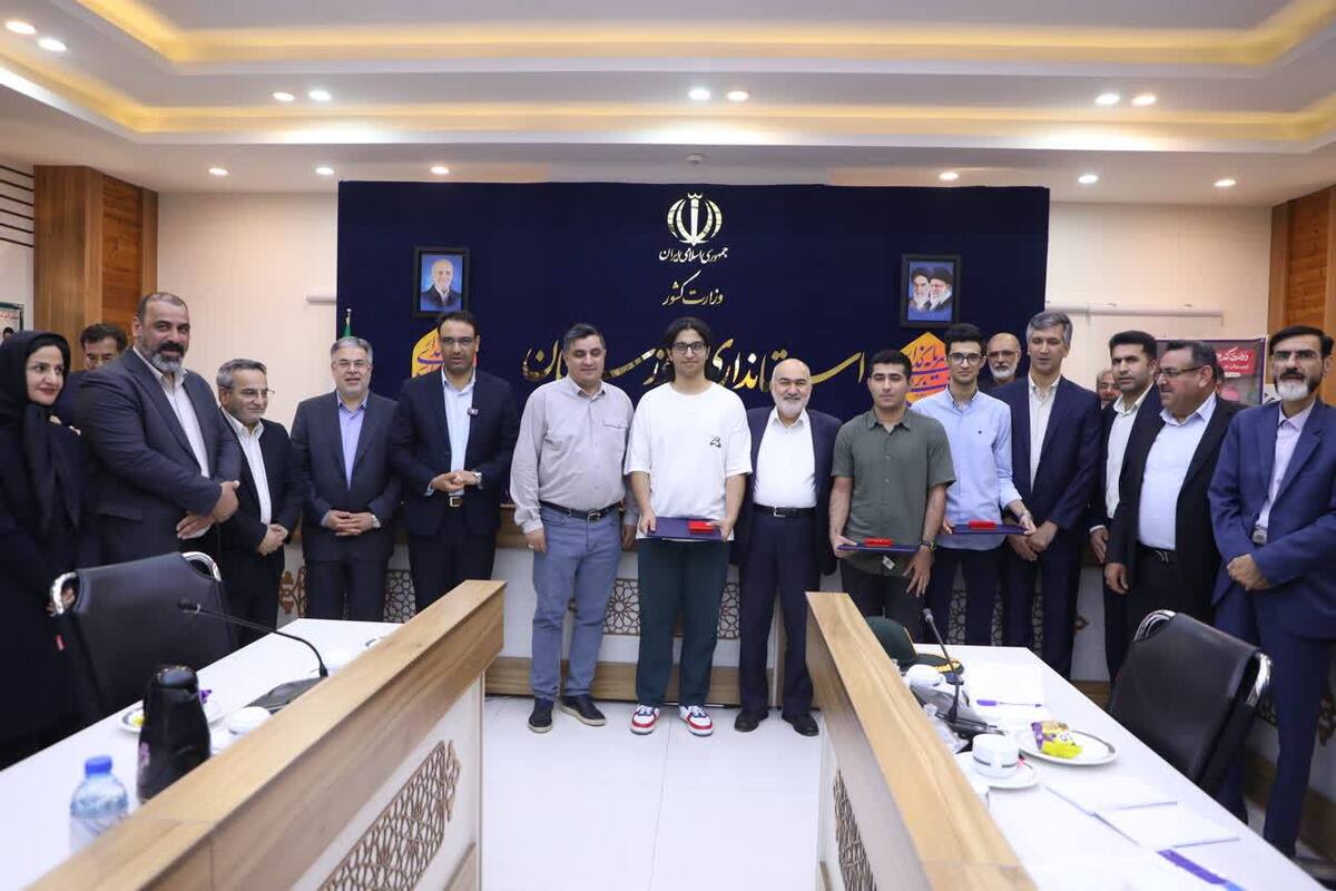  تقدیر استاندار از دانش‌آموزان خوزستانی دارای رتبه‌های تک‌رقمی کنکور سراسری