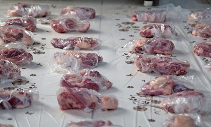 4500 کیلوگرم گوشت قربانی میان مددجویان کمیته امداد استان قزوین توزیع شد 4500 کیلوگرم گوشت قربانی میان مددجویان کمیته امداد استان قزوین توزیع شد