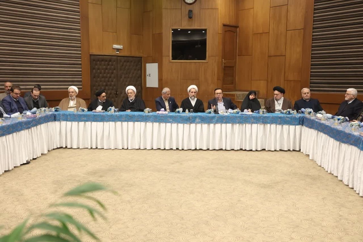 افزایش اختیارات استانداران گره گشاست و به حل بسیاری از مسائل کمک می کند افزایش اختیارات استانداران گره گشاست و به حل بسیاری از مسائل کمک می کند