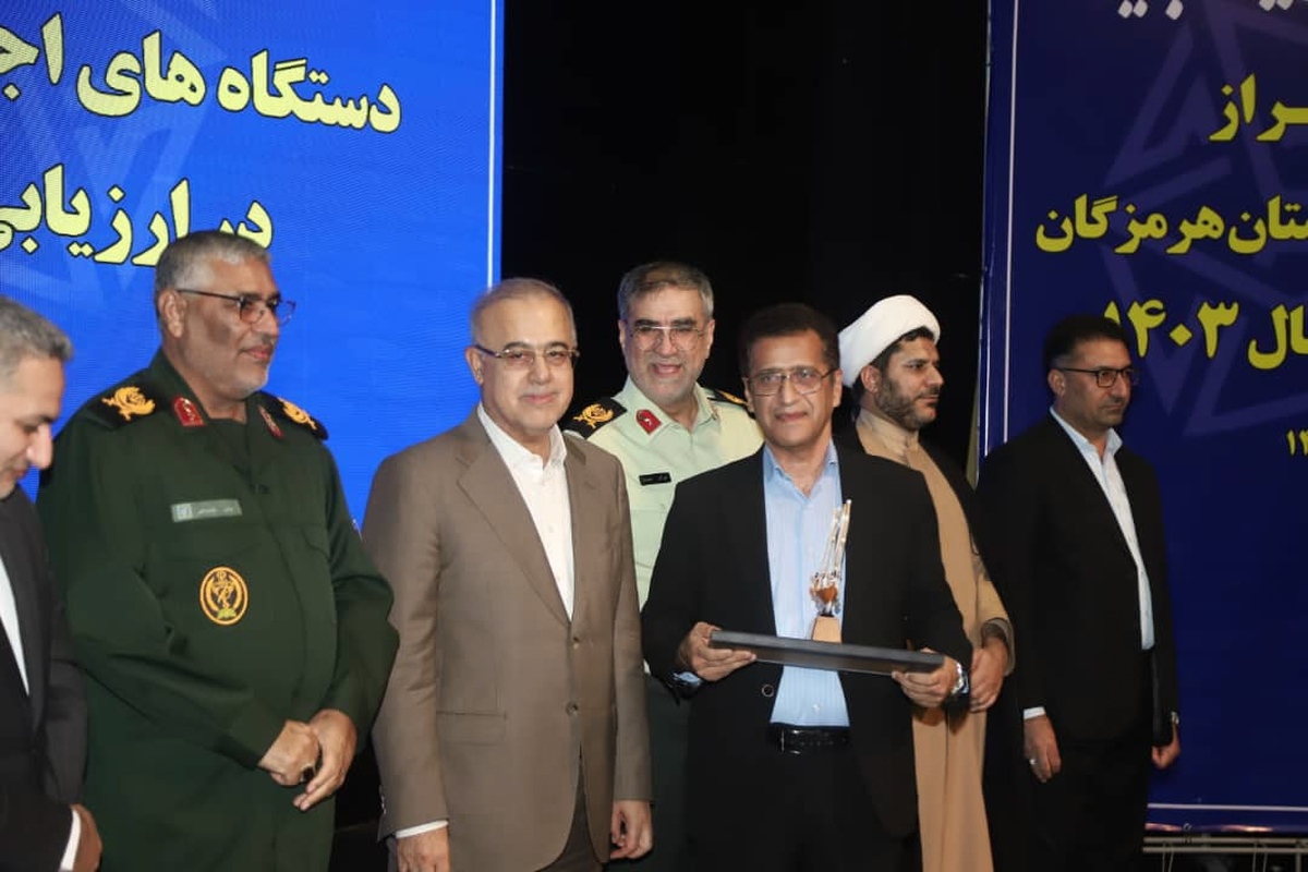 مدیر کل آموزش و پرورش استان هرمزگان برگزیده جشنواره شهید رجایی شد