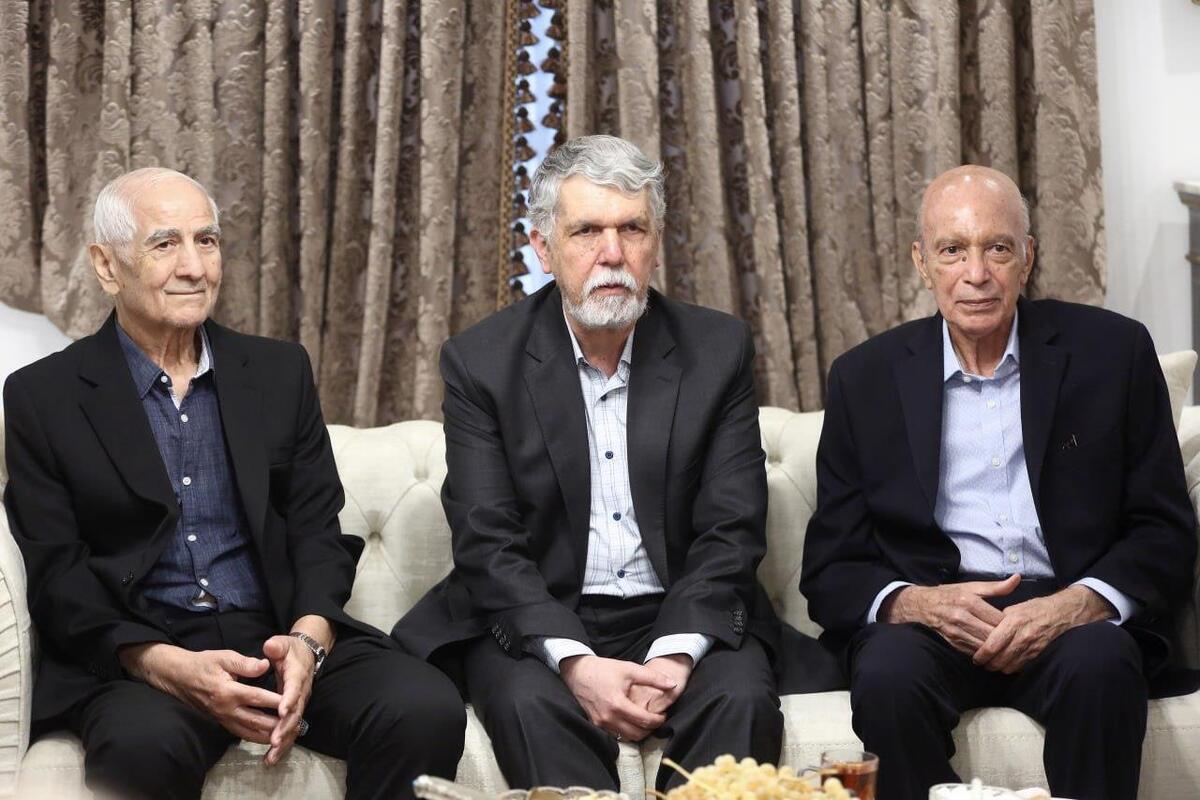 دیدار وزیر فرهنگ با دو پیشکسوت صنعت چاپ