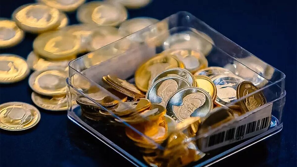 تفاوت حراج و پیش‌فروش سکه در زمان تحویل، قیمت و حجم سفارش است