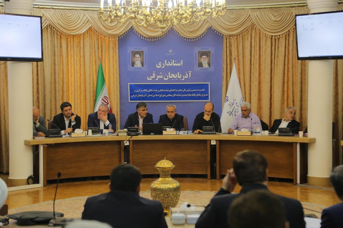 به دنبال افزایش اختیارات استان‌ها در حوزه بانکی هستیم