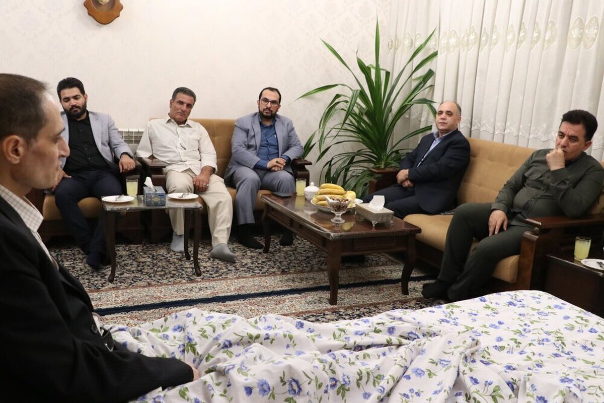 عیادت شهردار تبریز از پیشکسوت خبر و رسانه