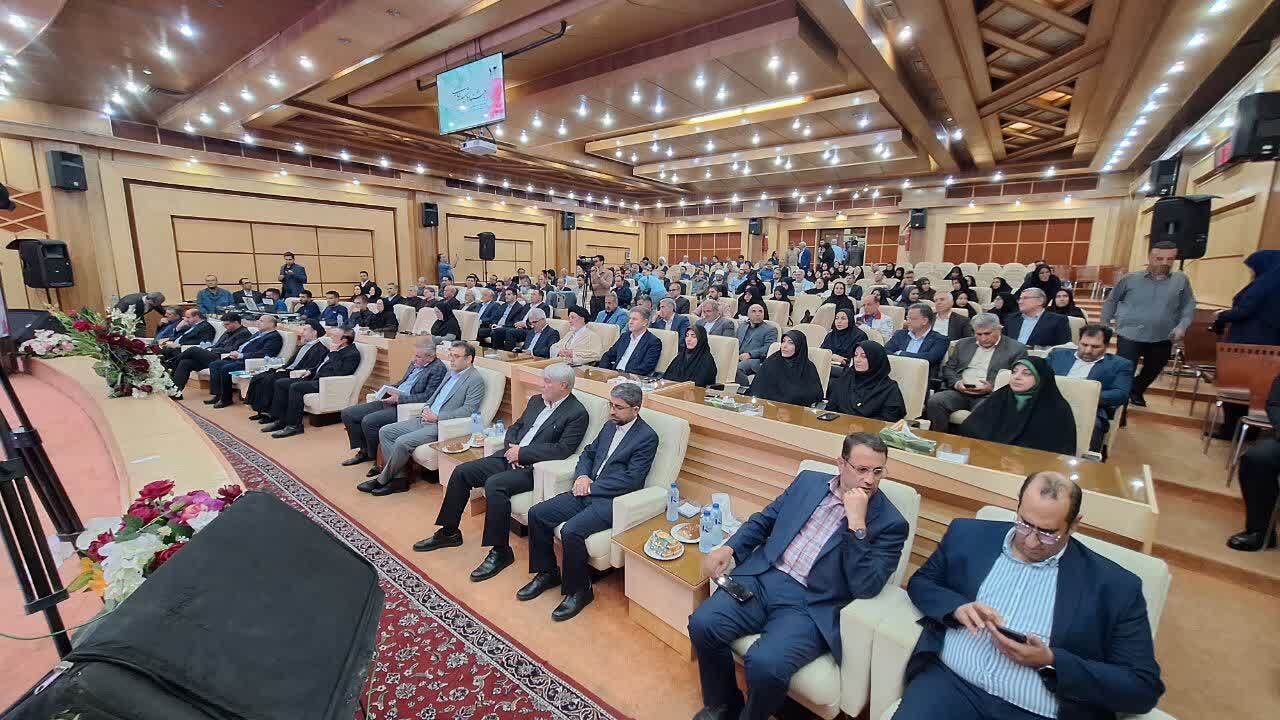 افزایش اختیارات استانداران موجب تحول در عملکرد دستگاههای اجرایی می شود افزایش اختیارات استانداران موجب تحول در عملکرد دستگاههای اجرایی می شود