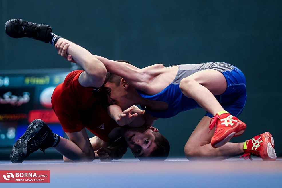 مسابقات کشتی آزاد خردسالان