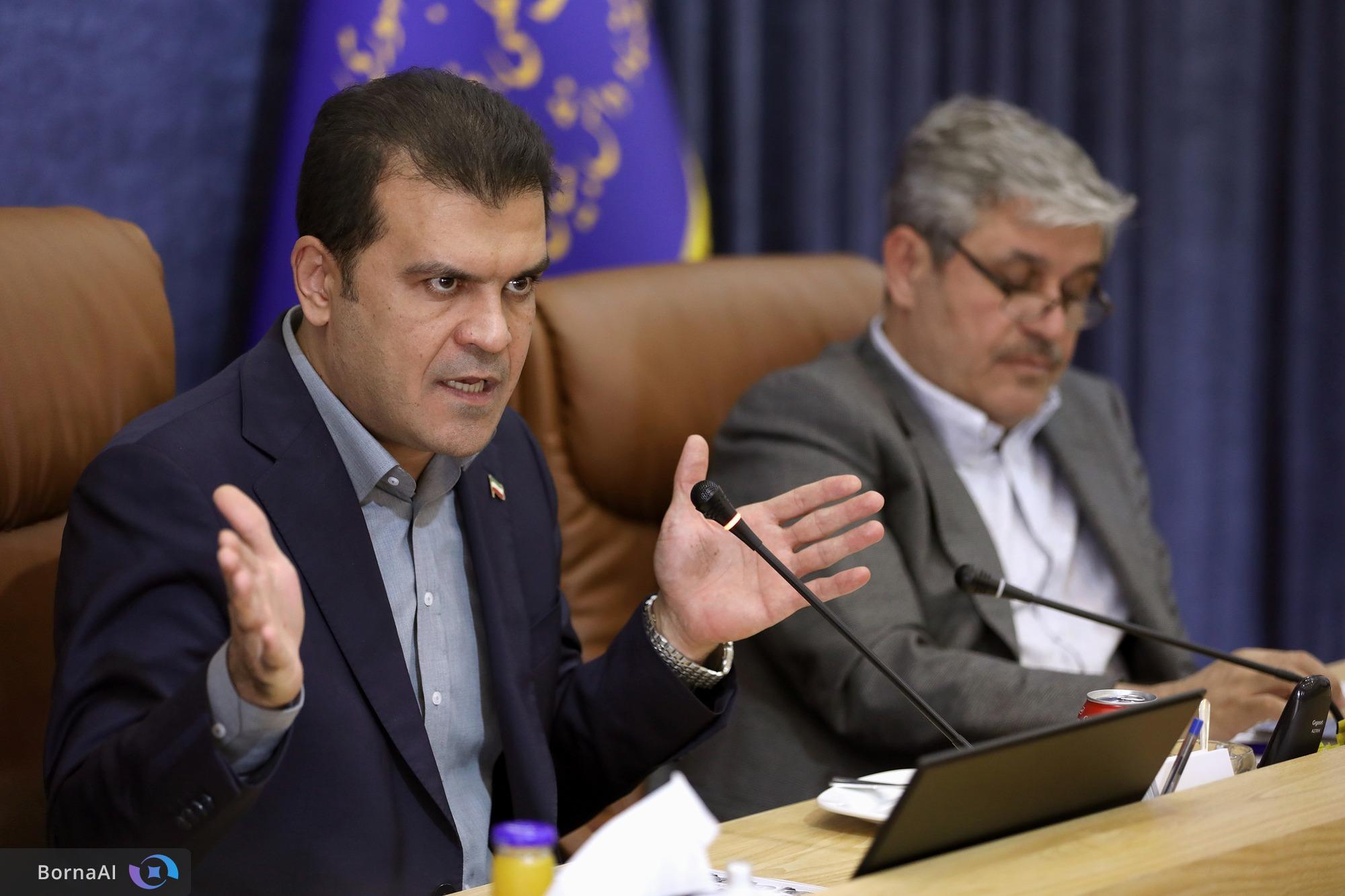 کاهش ۲۰ درصدی مهاجرت نخبگان ایران/ صدور کد استخدامی برای ۱۷۶ نخبه