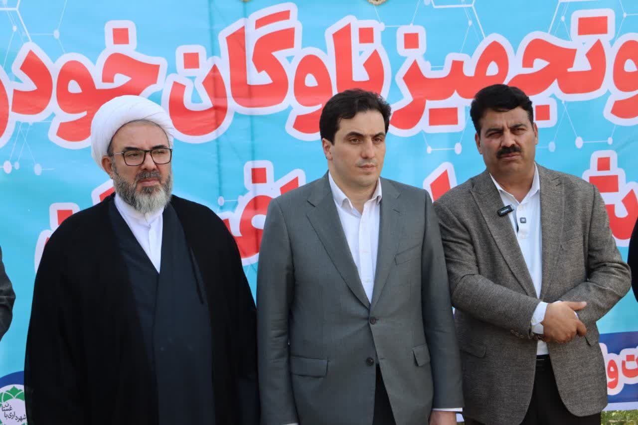 رونمایی از ناوگان جدید خدمات شهری در باغستان رونمایی از ناوگان جدید خدمات شهری در باغستان