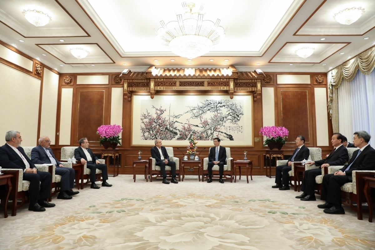 پزشکیان: باید در برابر زورگویی کشورهایی که خواهان روابط دوستانه ایران و چین نیستند، ایستادگی کرد