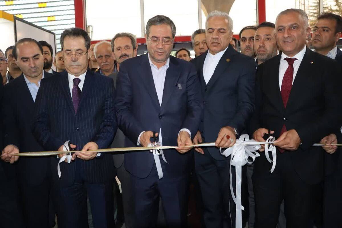 آغاز بکار نمایشگاه بین‌المللی طلا و جواهر در ارومیه