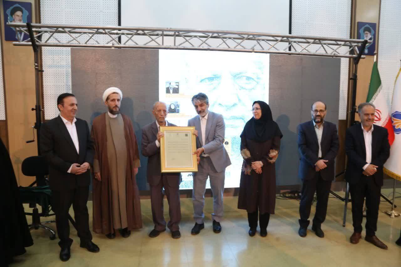 نوذری: دکتر شعبانی از مفاخر برجسته ایران اسلامی و چراغ راه نسل جوان است