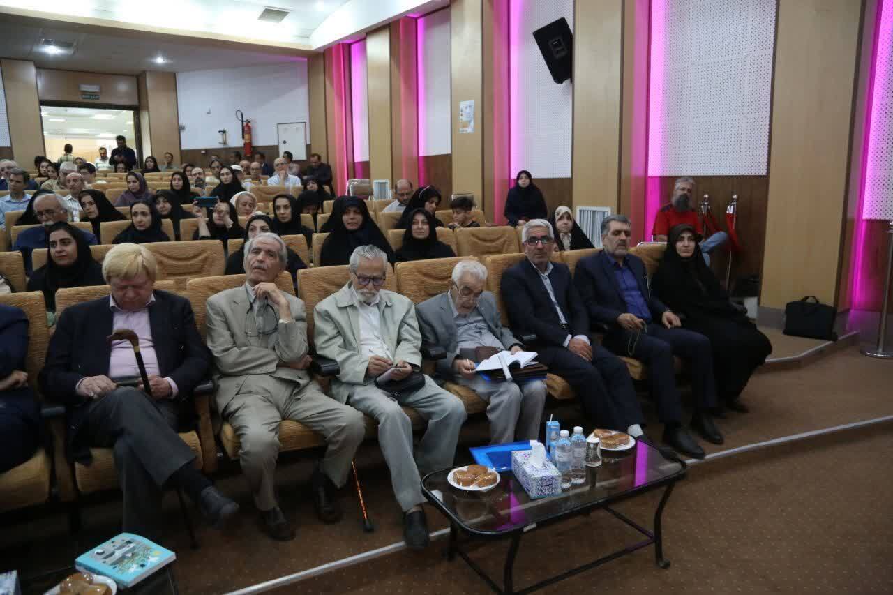 فرهنگ ایرانی بر پایه صلح ‌طلبی و واقع‌گرایی است