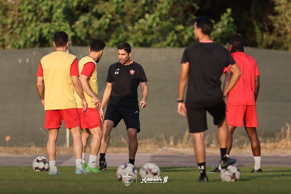 برگزاری آخرین تمرین سرخپوشان پیش از بازی با مس رفسنجان