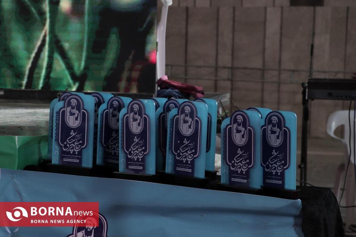 آیین تجلیل از پزشکان نمونه استان قم