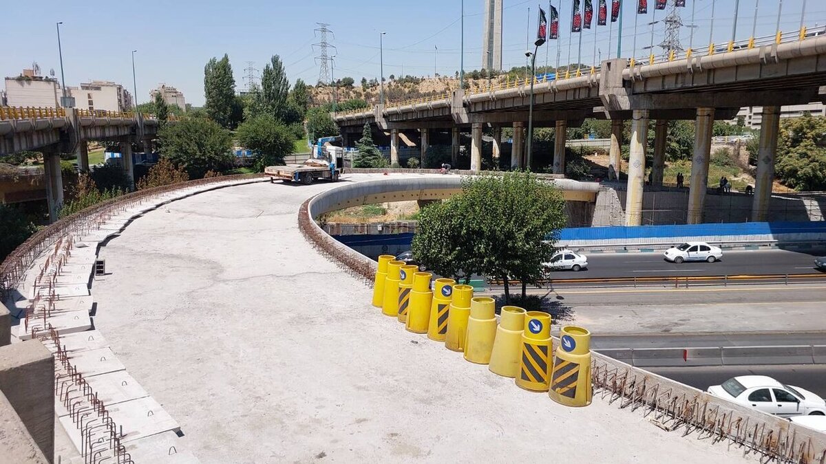 کاهش حدود ۷ کیلومتر پیمایش اضافی با افتتاح پل دوربرگردان شمال به شمال بزرگراه شهید چمران