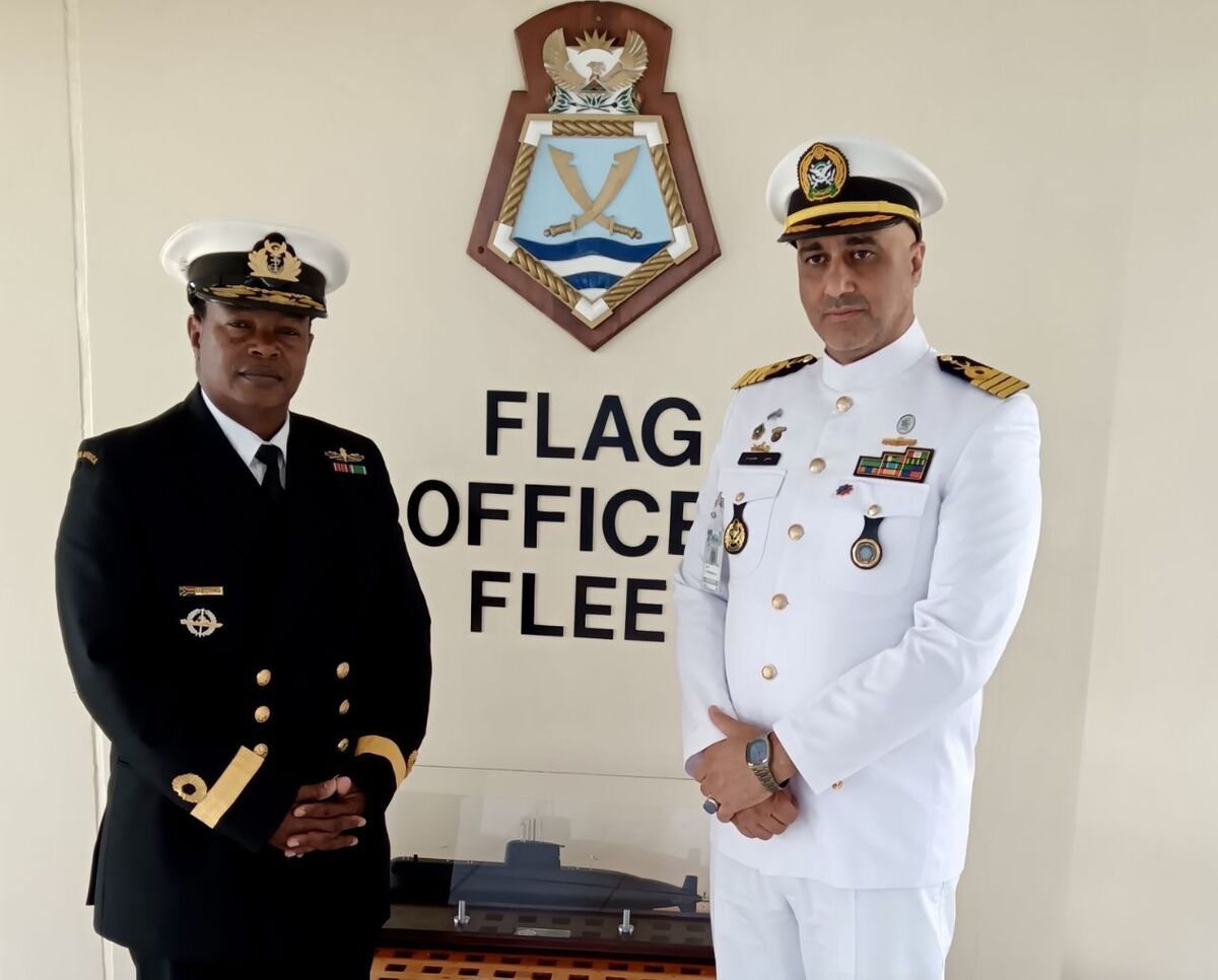 دیدار فرمانده منطقه یکم امامت نیروی دریایی ارتش با فرمانده منطقه سایبت سون نیروی دریایی آفریقای جنوبی