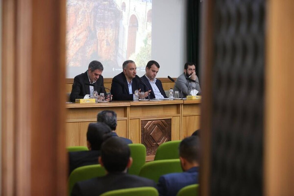 اتخاذ تدابیر خدمات رسانی پایدار به مردم در شرایط بحران