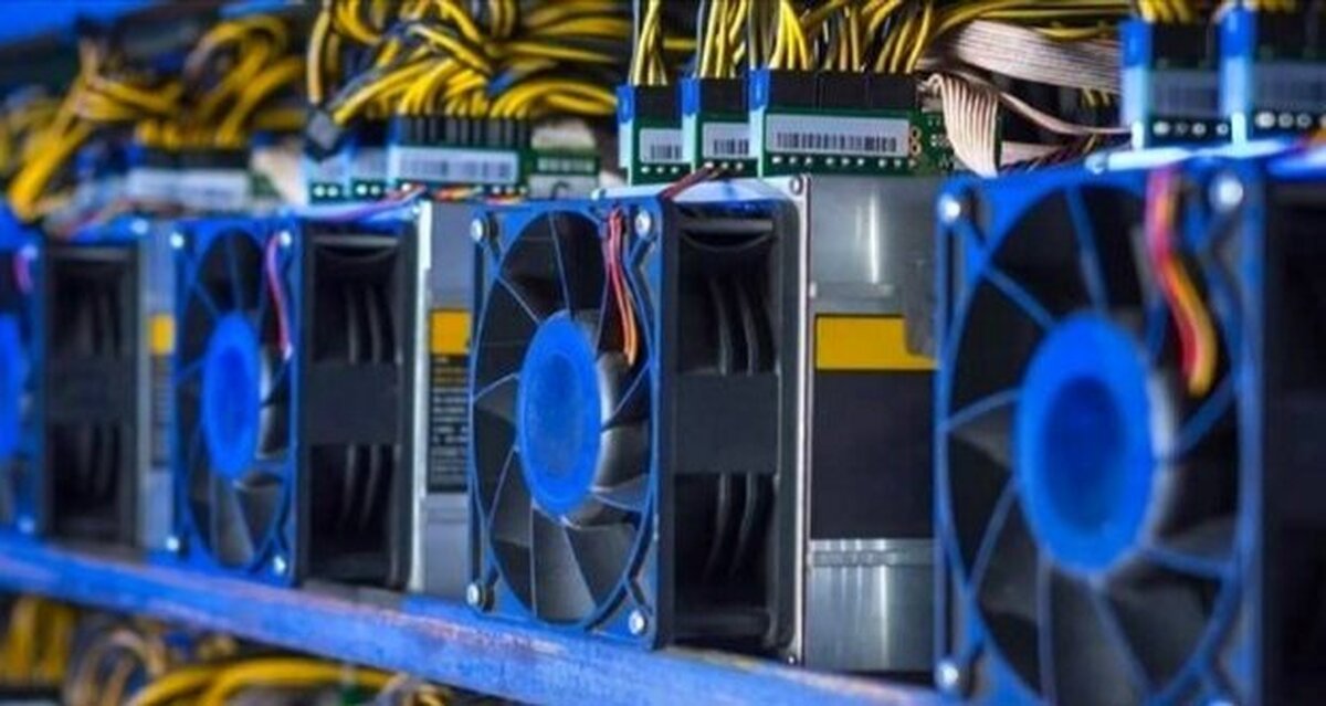 جلایر: ۱۰۰۰ دستگاه استخراج رمزارز غیرمجاز در فارس امحا شد