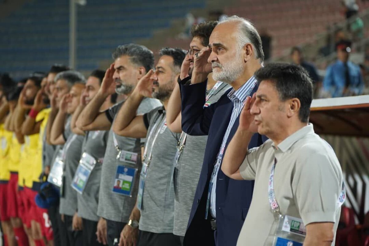 گلزن ازبکستان مقابل ایران در صندلی بغلی امیر قلعه نویی!