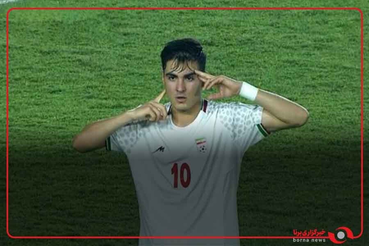 گل‌زنی پس از ورود به زمین

طاهری دقیقه ۴۶