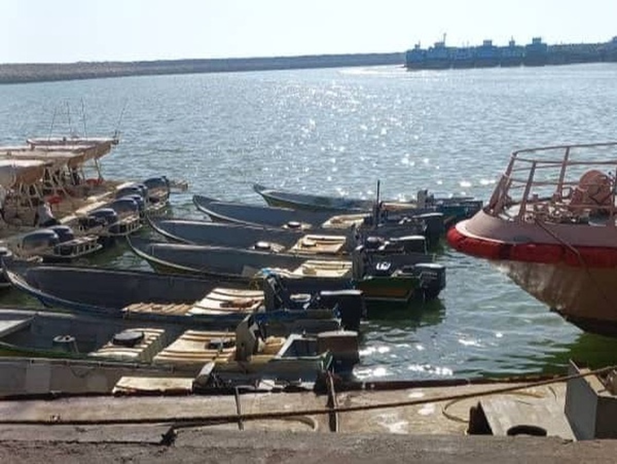 پنج شناور حامل سوخت قاچاق در آبهای میناب توقیف شد