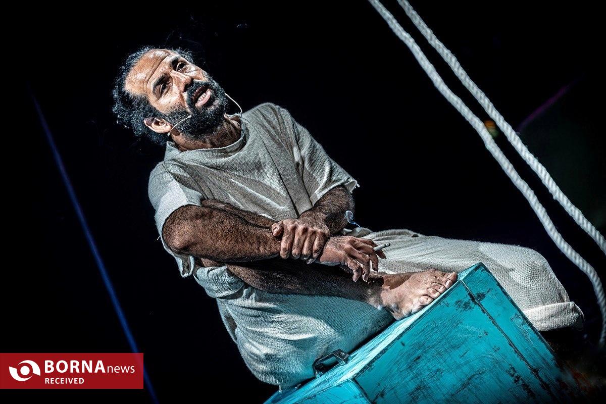 حیدو هدایتی: زبان جنوبی را همچون موسیقی روی صحنه تئاتر می‌نوازم/ موسیقی باید در متن زمانه حرکت کند نه خارج از آن