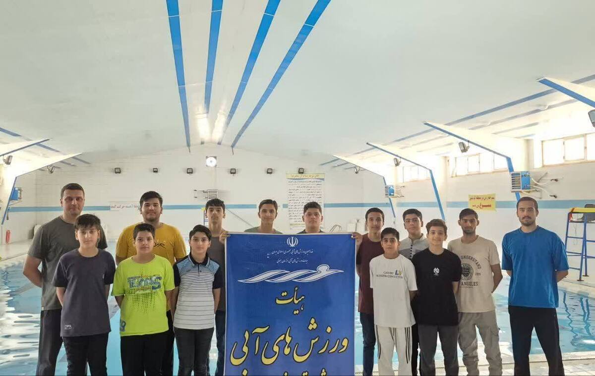 شناگران فردوس ۲۴ مدال در رقابت‌های قهرمانی و انتخابی تیم استان خراسان جنوبی کسب کردند