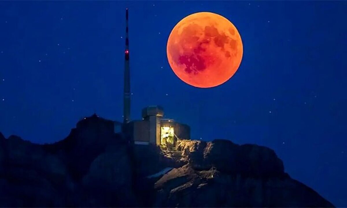 دومین ماه گرفتگی سال ۲۰۲۵ امشب رخ می‌دهد